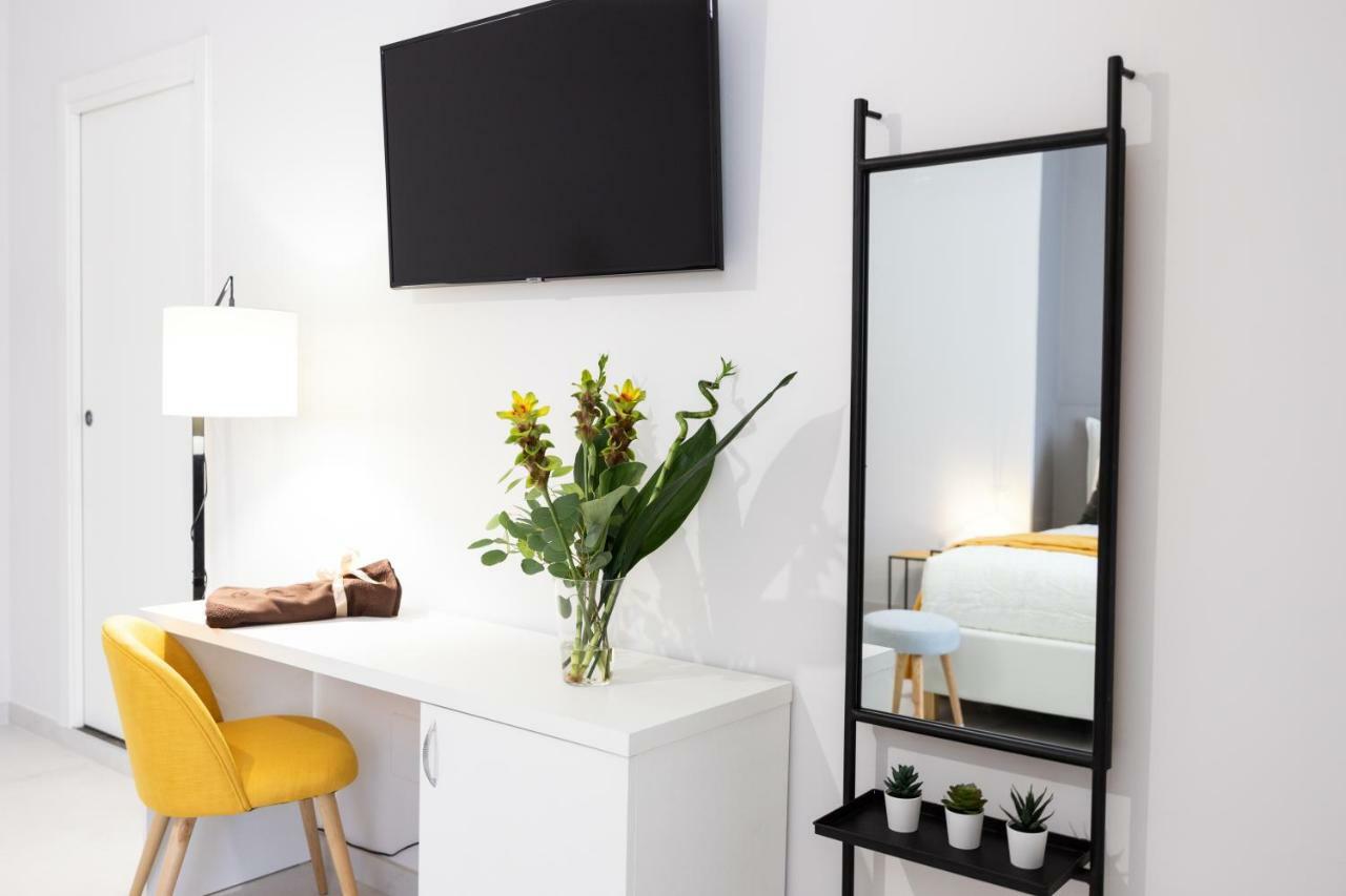 Li Cetti Bed & Breakfast Lecce Bagian luar foto
